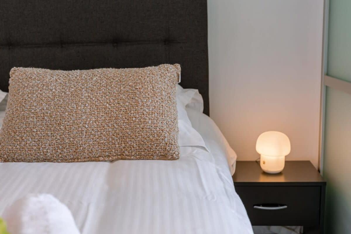 Huswell - Brand New Apartment With A View أوستيند المظهر الخارجي الصورة